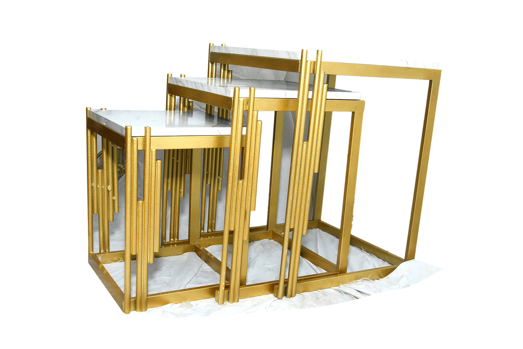 Nesting table set